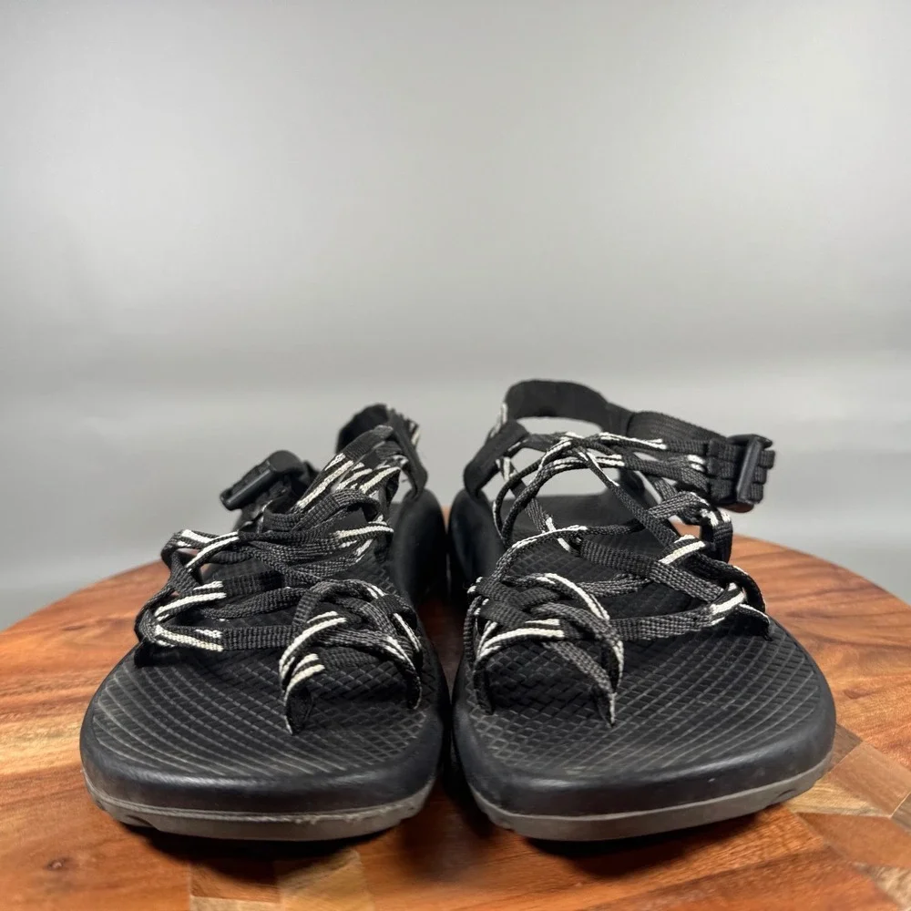 Chaco Z Cloud X2 Sandals Womens 7 Black White Double Strap Toe Loop Hiking Trail